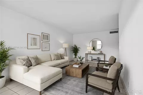 714 NE 10th St #307, Hallandale Beach, FL 33009