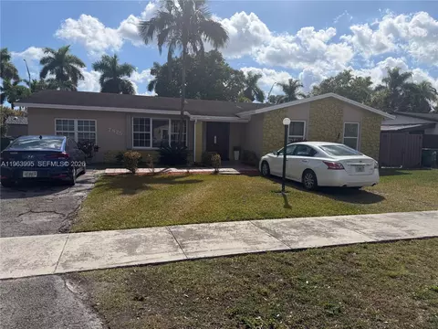 7825 SW 127th Ct, Miami, FL 33183