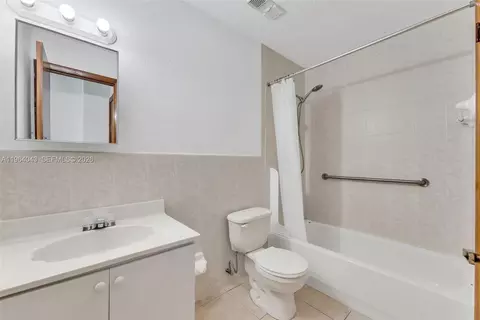 Bath - 240 W 68th St #207, Hialeah, FL 33014 photo 2 of 2