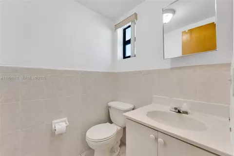 Bath - 240 W 68th St #207, Hialeah, FL 33014 photo 1 of 2