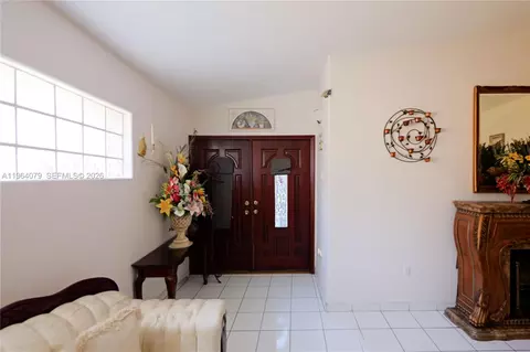 Undisclosed, Hialeah, FL 33018 photo 4