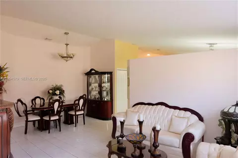 Undisclosed, Hialeah, FL 33018 photo 3