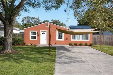 5613 N 19th Ave S, Gulfport, FL 33707