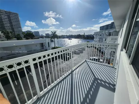 1913 S Ocean Dr #423, Hallandale Beach, FL 33009