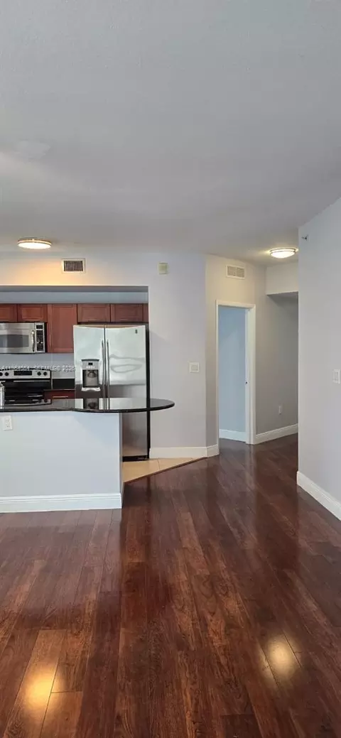 7280 SW 90th St #601, Miami, FL 33156