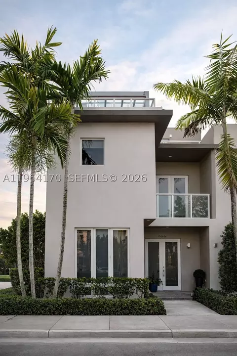 10464 NW 66th St, Doral, FL 33178