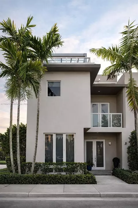 10464 NW 66th St, Doral, FL 33178