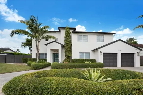 11983 SW 99th St, Miami, FL 33186