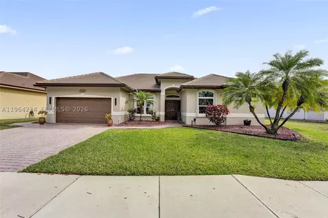 6686 SW 166th Dr, Fort Lauderdale, FL 33331