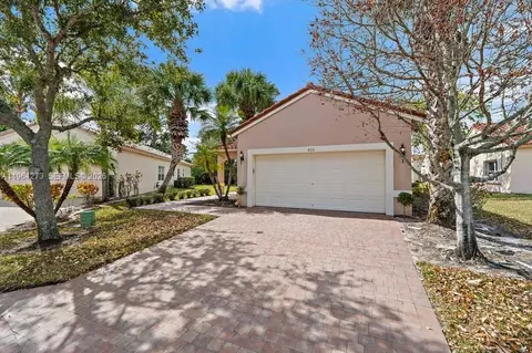 600 NW Treves Ct, Port Saint Lucie, FL 34986