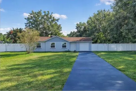 3536 Eagles Nest Rd, Fruitland Park, FL 34731