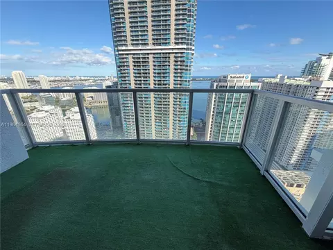 1060 Brickell Ave #4003, Miami, FL 33131
