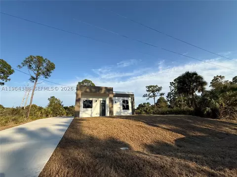133 Nacelle Ave, Lehigh Acres, FL 33974