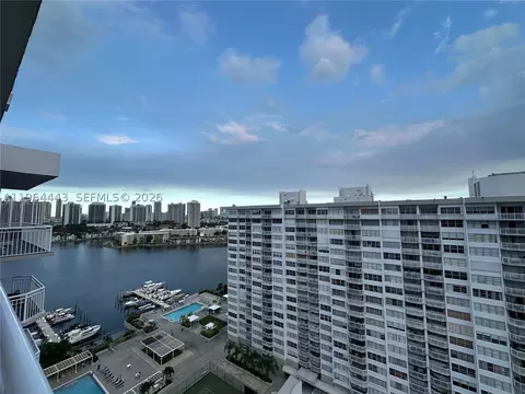 18051 Biscayne Blvd #PH05, Aventura, FL 33160