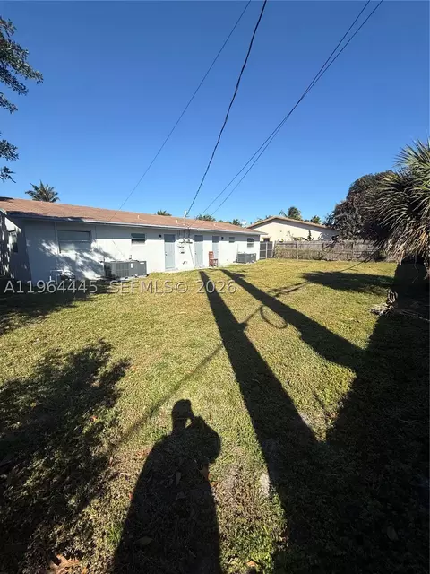 310 NE 38th St, Pompano Beach, FL 33064