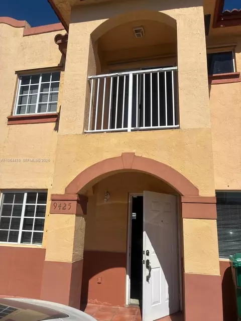 9425 NW 114th Ln #3, Hialeah Gardens, FL 33018