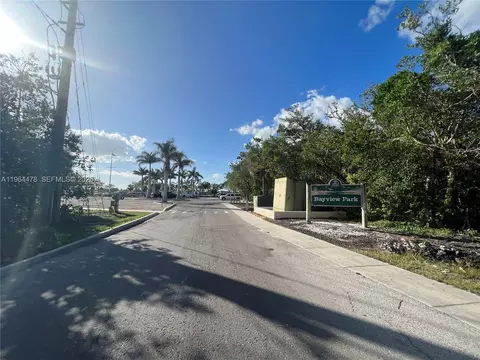 3050 Pine Tree Dr, Naples, FL 34112 photo 15