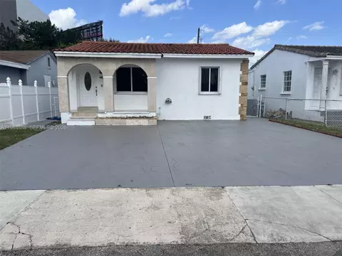 6823 SW 25th St, Miami, FL 33155