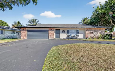 9401 NW 81st Ct, Tamarac, FL 33321
