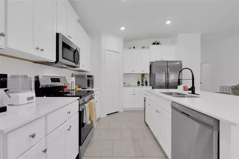 Kitchen - 2707 2nd St SW, Lehigh Acres, FL 33976 photo 1 of 3