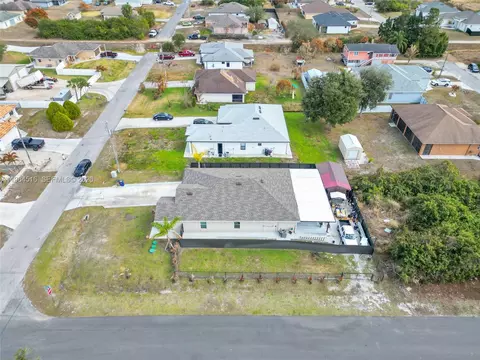 View/Area - 2707 2nd St SW, Lehigh Acres, FL 33976 photo 6 of 7