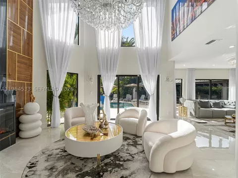 Living - 6180 Pine Tree Dr, Miami Beach, FL 33140 photo 4 of 7