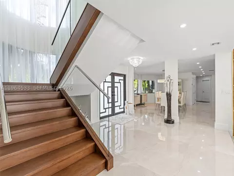 Entry Way - 6180 Pine Tree Dr, Miami Beach, FL 33140 photo 3 of 5