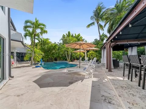 Other - 6180 Pine Tree Dr, Miami Beach, FL 33140 photo 9 of 12