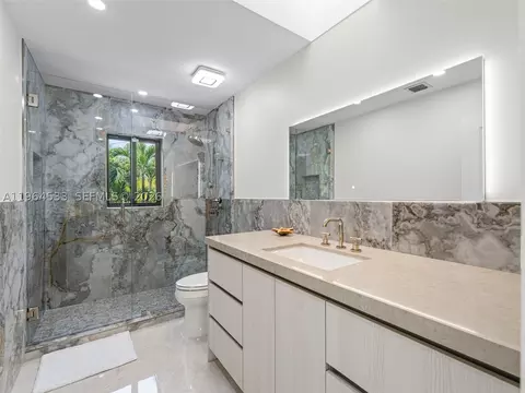 Bath - 6180 Pine Tree Dr, Miami Beach, FL 33140 photo 2 of 5