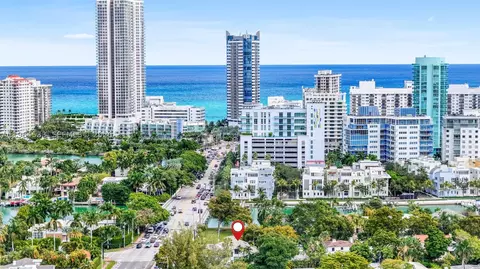 View/Area - 6180 Pine Tree Dr, Miami Beach, FL 33140 photo 5 of 7