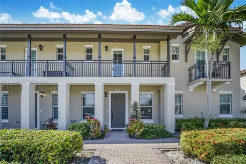 1302 SW 147th Ter, Pembroke Pines, FL 33027