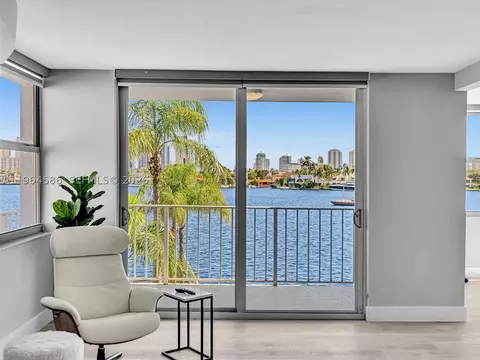 16570 NE 26th Ave #3A, North Miami Beach, FL 33160