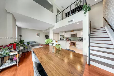 1050 Brickell Ave #422, Miami, FL 33131