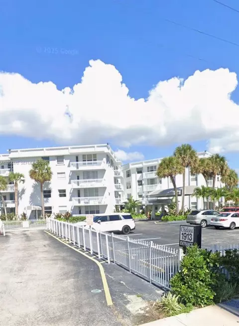 1913 S Ocean Dr #109, Hallandale Beach, FL 33009