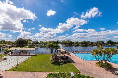 250 Gate Rd #257, Hollywood, FL 33024