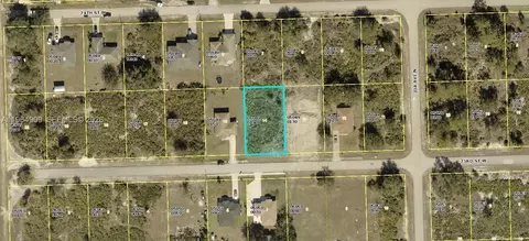 2806 W 73rd St, Lehigh Acres, FL 33971