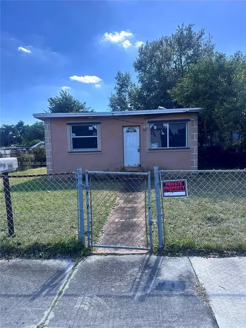 1220 NW 70th St, Miami, FL 33147