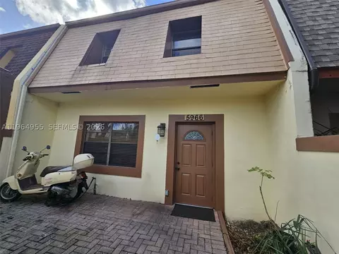 5966 NW 24th Ct, Sunrise, FL 33313