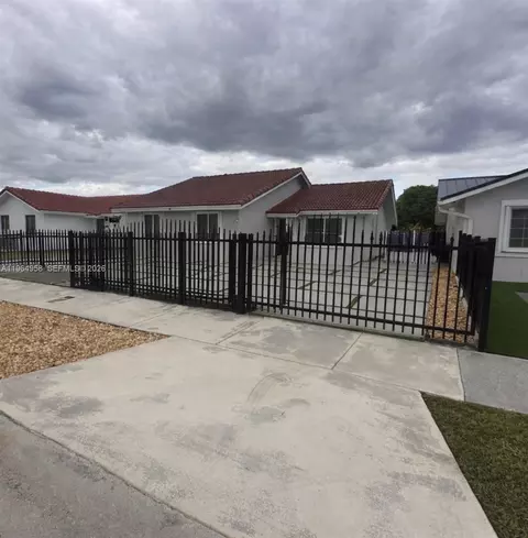 14759 SW 82nd St, Miami, FL 33193