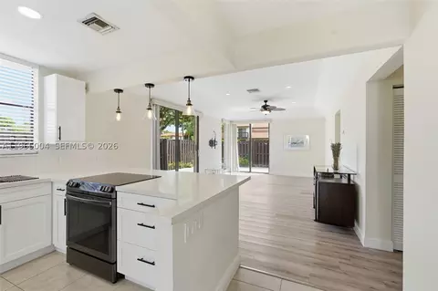 5726 Fox Hollow Dr #A, Boca Raton, FL 33486