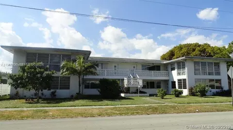 1400 S 19th Ave #8, Hollywood, FL 33020