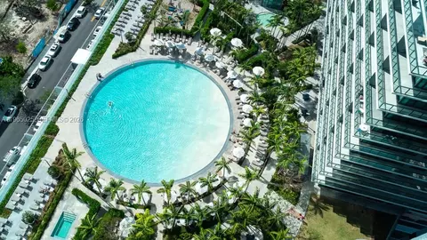 650 NE 32nd St #2105, Miami, FL 33137