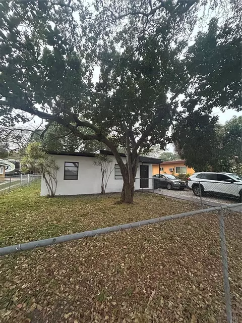 1080 NW 121st St, North Miami, FL 33168