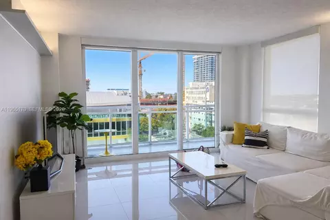 6917 Collins Ave #820, Miami Beach, FL 33141