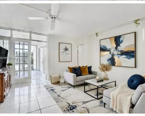 6450 Collins Ave #202, Miami Beach, FL 33141