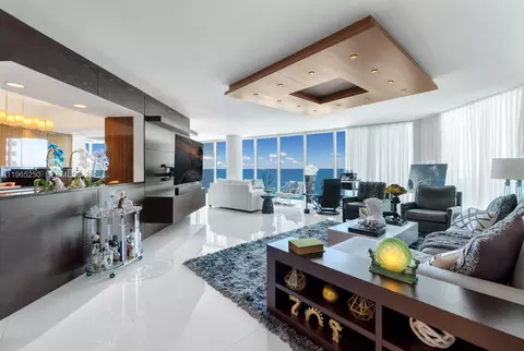 2711 S Ocean Dr #905, Hollywood, FL 33019