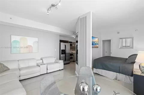 1900 N Bayshore Dr #1505, Miami, FL 33132