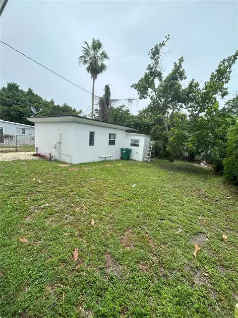 1220-1222 NE 110th Ter, Miami, FL 33161 photo 9