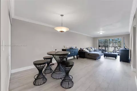 Living - 30 E 39th St #214, Hialeah, FL 33013 photo 1 of 4