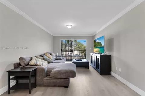 Living - 30 E 39th St #214, Hialeah, FL 33013 photo 3 of 4